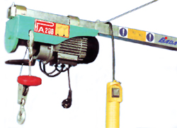 Builder Hoist